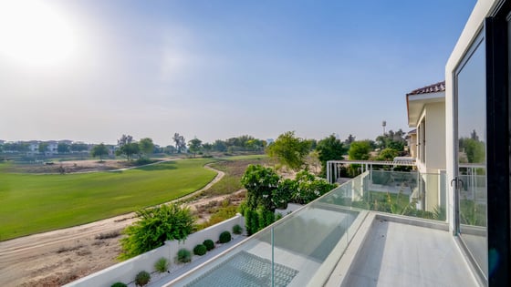 Refined Villa Living on the Golf Course, picture 30