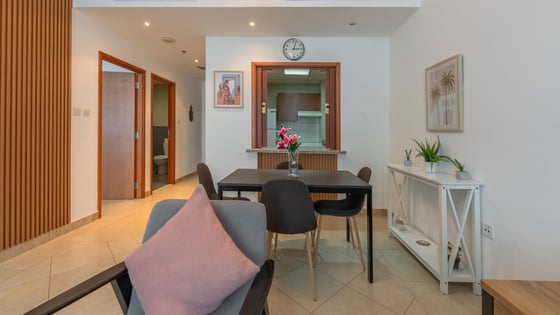 High Floor | Upgraded | Prime Location Apartment, picture 8