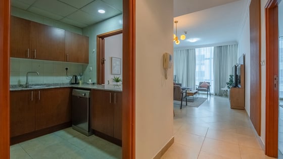 High Floor | Upgraded | Prime Location Apartment, picture 11