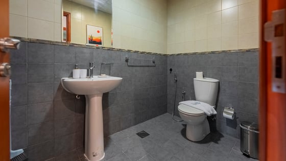 High Floor | Upgraded | Prime Location Apartment, picture 24