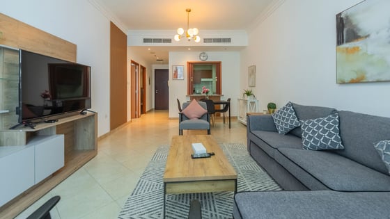 High Floor | Upgraded | Prime Location Apartment, picture 1