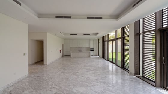 Luxury 5-bedroom villa in District One Phase III, picture 2