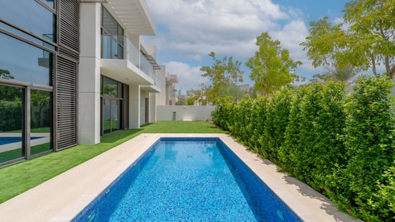 Luxury 5-bedroom villa in District One Phase III, picture 17