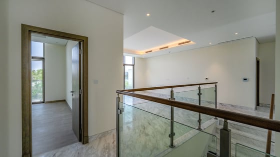 Luxury 5-bedroom villa in District One Phase III, picture 6