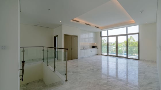 Luxury 5-bedroom villa in District One Phase III, picture 5