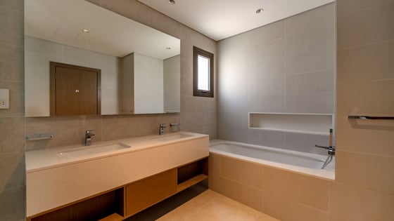 Luxury 5-bedroom villa in District One Phase III, picture 13