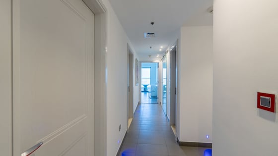 Vacant | Upgraded | Fully Furnished | Spacious, picture 6
