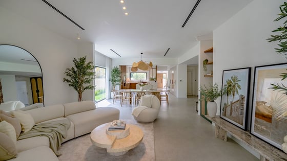 Fully Renovated, Private Pool, Barbeque, Quiet Area, picture 2