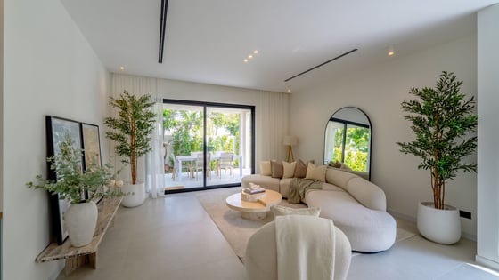 Fully Renovated, Private Pool, Barbeque, Quiet Area, picture 3