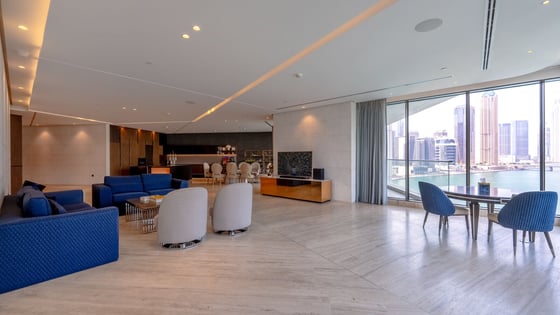 Rare Half floor unit with spectacular views, picture 4