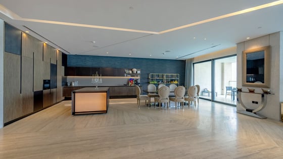 Rare Half floor unit with spectacular views, picture 5