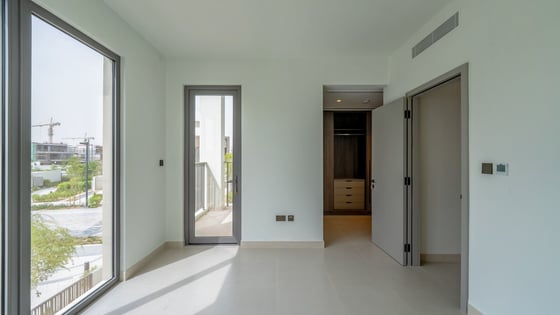 Luxury 4BR Villa | Modern Design &amp; Amenities, picture 10