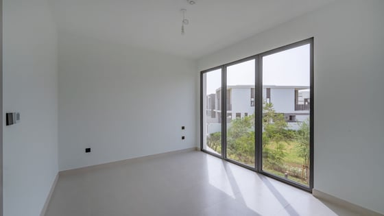 Luxury 4BR Villa | Modern Design &amp; Amenities, picture 11
