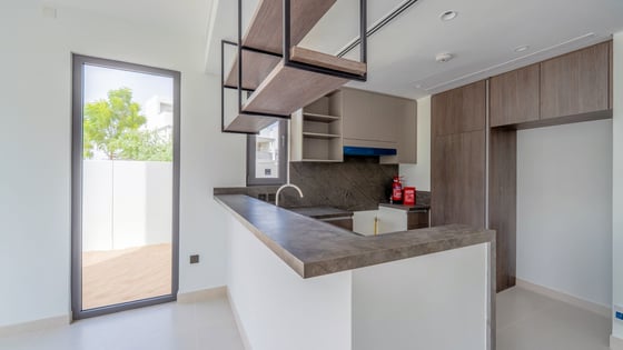 Luxury 4BR Villa | Modern Design &amp; Amenities, picture 5
