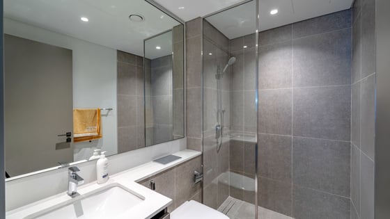 Luxury 4BR Villa | Modern Design &amp; Amenities, picture 16