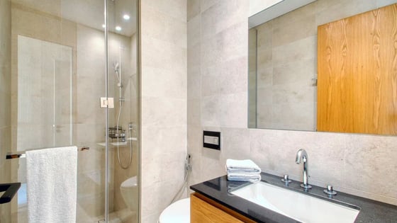 Corner unit - Vacant and Ready - Furnished, picture 11