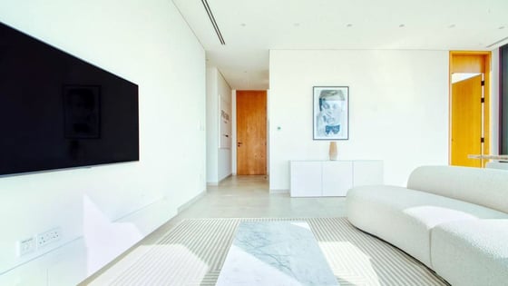 Corner unit - Vacant and Ready - Furnished, picture 2