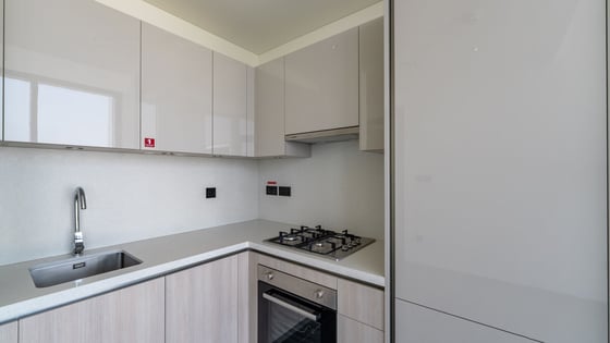 Brand New 1BR | High Floor | BK / Ras Al Khor View, picture 5