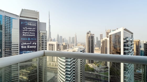 Skyline Luxury | 1BR Fully Furnished | Prime Spot, picture 12