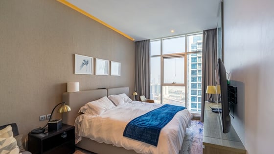 Skyline Luxury | 1BR Fully Furnished | Prime Spot, picture 6
