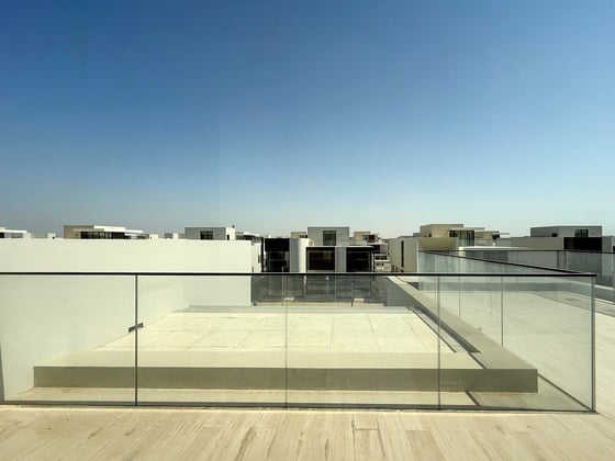 Prime unit on the lagoon with a large corner plot, picture 17