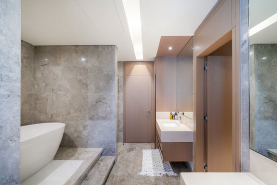 Refined Villa with a Private Pool in Dubai Hills, picture 32