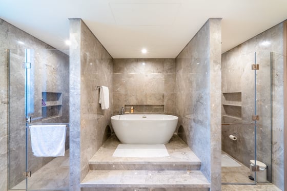 Refined Villa with a Private Pool in Dubai Hills, picture 31