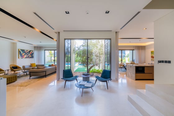 Refined Villa with a Private Pool in Dubai Hills, picture 5