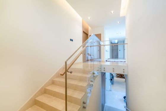 Refined Villa with a Private Pool in Dubai Hills, picture 14