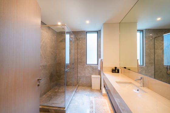 Refined Villa with a Private Pool in Dubai Hills, picture 30