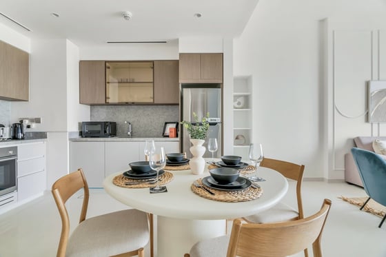 Luxury 2BR Apartment | Sea View | Grand Bleu Tower, picture 6