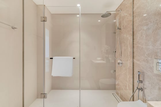 Luxury 2BR Apartment | Sea View | Grand Bleu Tower, picture 20