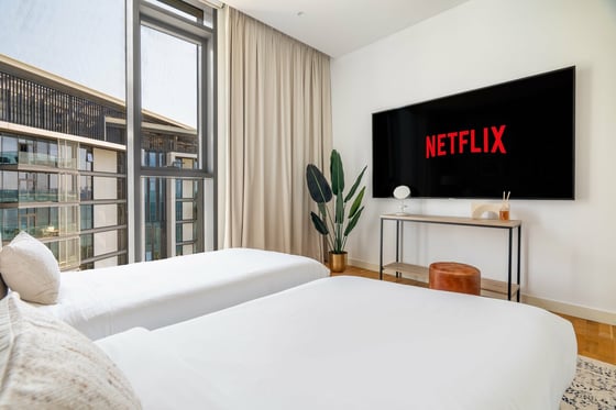 Dubai Island Stay | Sea Views & Marina Access | Bluewaters, picture 3