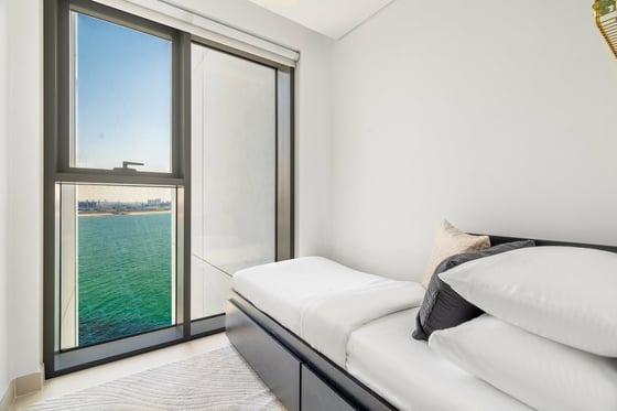 Dubai Island Stay | Sea Views & Marina Access | Bluewaters, picture 26