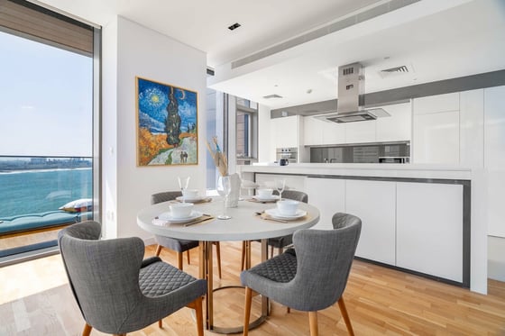 Dubai Island Stay | Sea Views & Marina Access | Bluewaters, picture 10