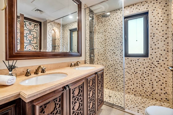 Chic Arabic-Style Retreat | City Views | Kamoon 2, picture 28