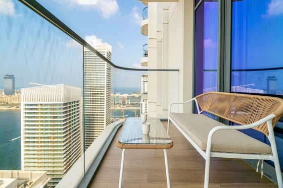 Beachfront Escape | Skyline & Sea Views | Marina Vista T2, picture 13