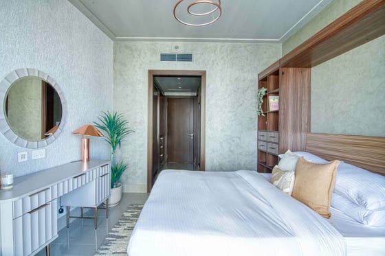 Downtown Luxury Stay | Burj Khalifa Views | Opera Grand, picture 25