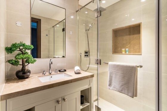 Downtown Luxury Stay | Burj Khalifa Views | Opera Grand, picture 32