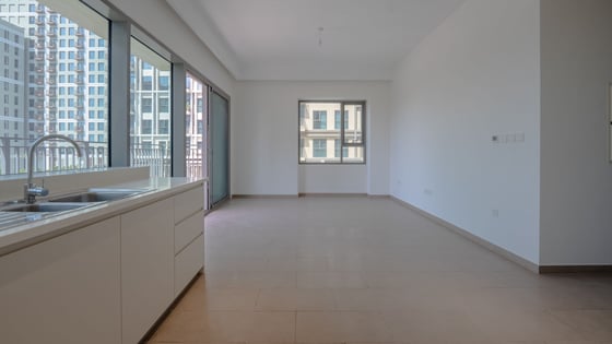 Vacant | Pool View | Bright l Exclusive listing, picture 3