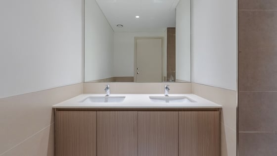 Vacant | Pool View | Bright l Exclusive listing, picture 16