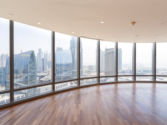 Contemporary Urban Luxury at the Burj Khalifa, picture 3
