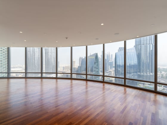 Contemporary Urban Luxury at the Burj Khalifa, picture 2