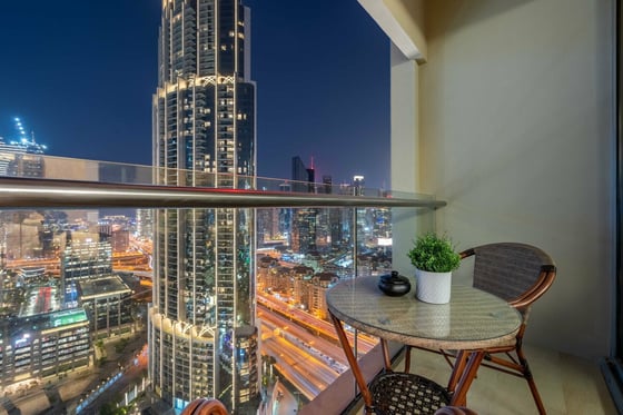 Mallside Luxury | Burj Khalifa Views | Address Dubai Mall, picture 1