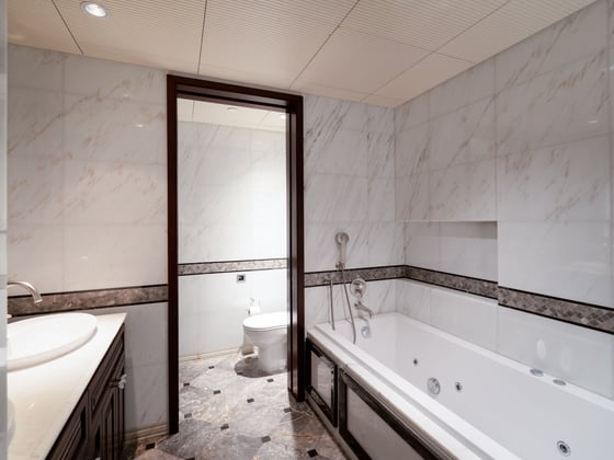 Skyline Luxury | High Floor | Premium Amenities, picture 10