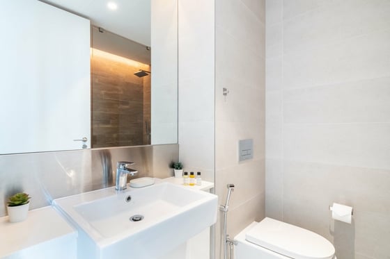 Seaside Charm | Modern Comfort | Bluewaters 4, picture 21