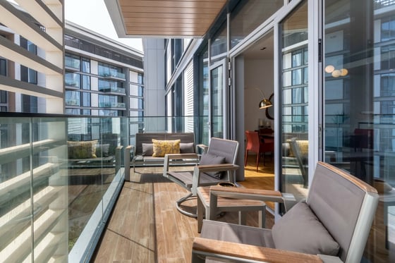 Seaside Charm | Modern Comfort | Bluewaters 4, picture 2