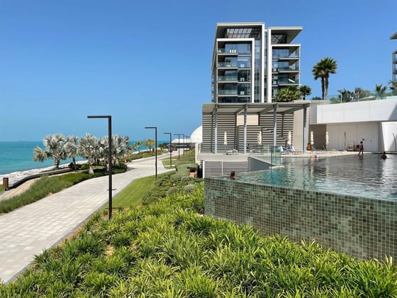 Seaside Charm | Modern Comfort | Bluewaters 4, picture 26