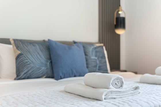 Seaside Charm | Modern Comfort | Bluewaters 4, picture 9