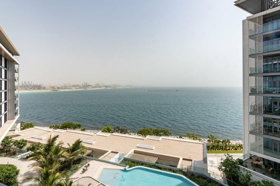 Seaside Charm | Modern Comfort | Bluewaters 4, picture 15